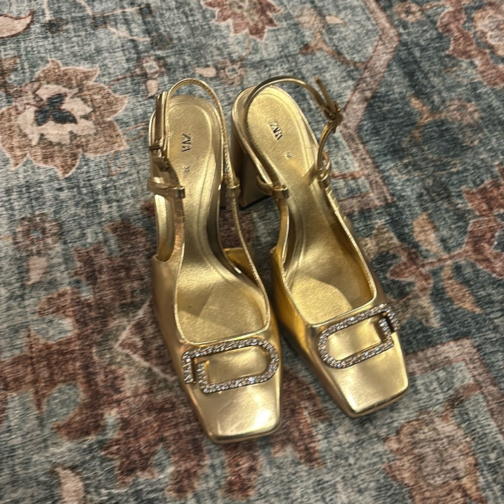 Brand New - Zara gold heels
